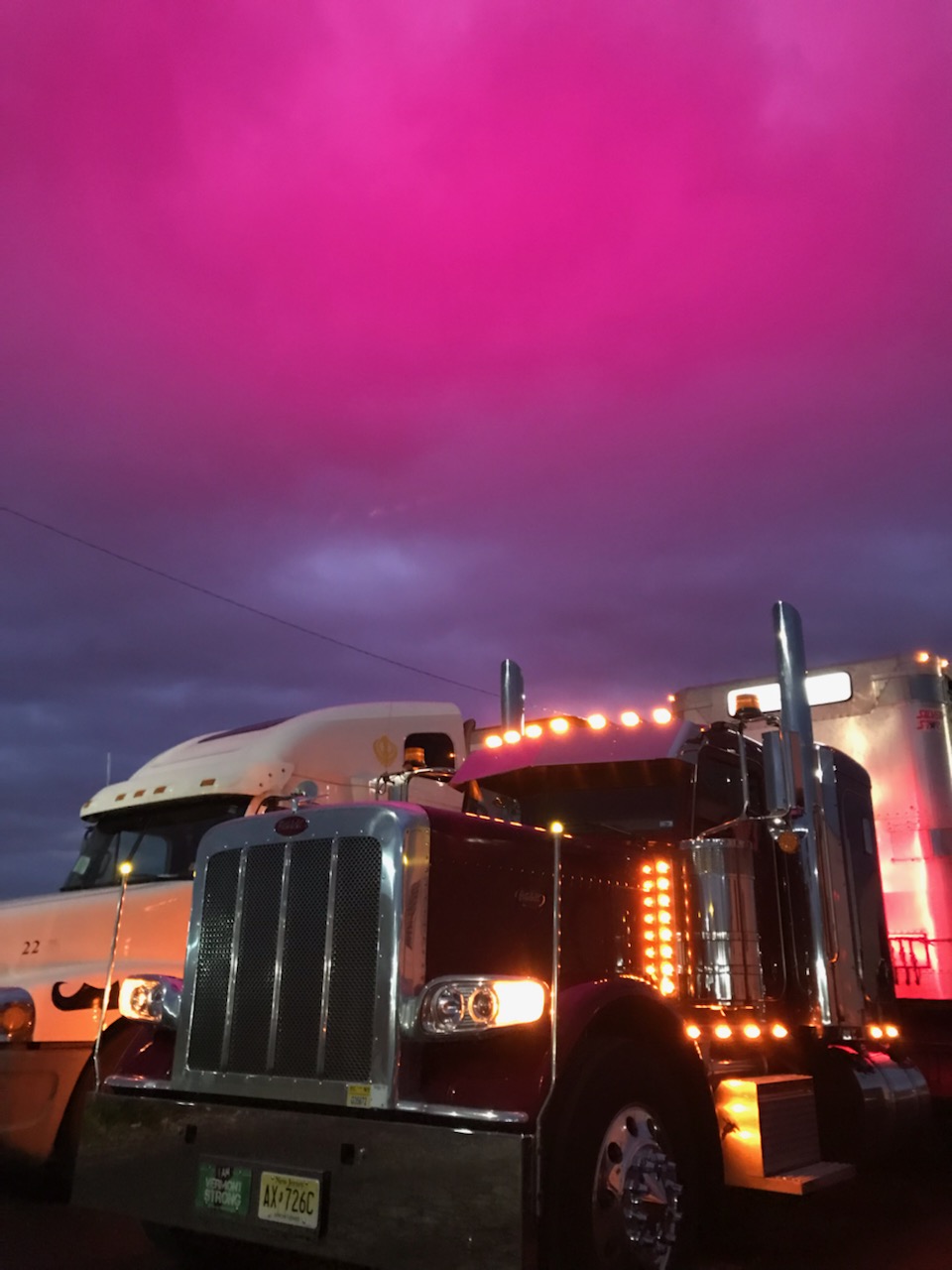 Simply Haulin' truck trip to PA with amazing pink sky