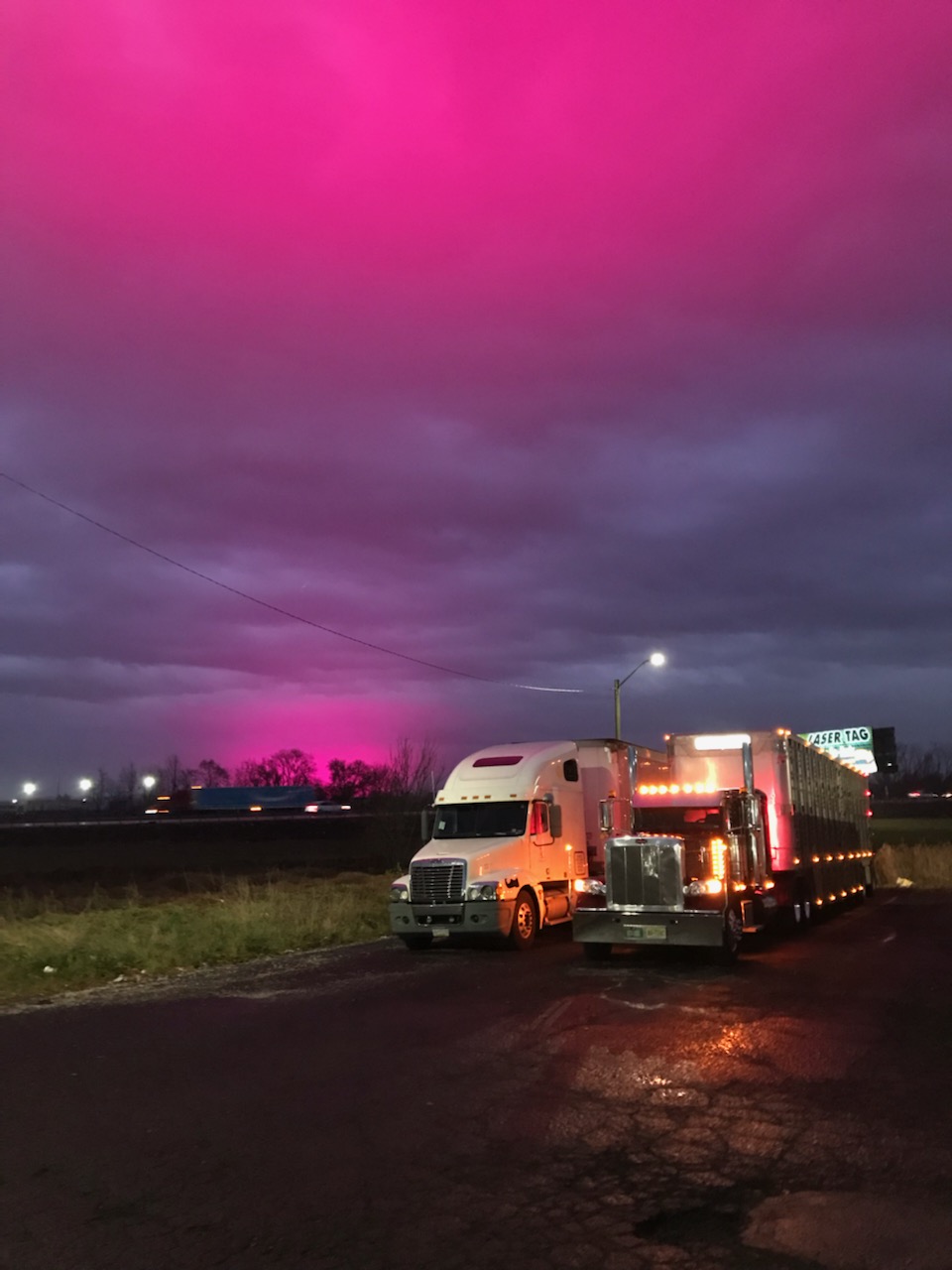 Simply Haulin' truck trip to PA with amazing pink sky